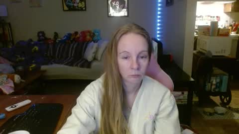 Mila online show from February 19, 2026, 1:29 pm