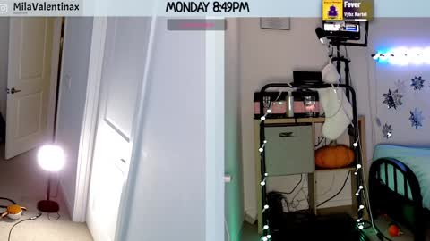 Snapshot of milavalentinax chatting on December 31, 2024, 1:47 am Mila Valentina online show from December 31, 2024, 1:47 am