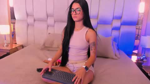 Snapshot of milawink chatting on July 15, 2026, 3:28 pm Milawink online show from July 15, 2026, 3:28 pm
