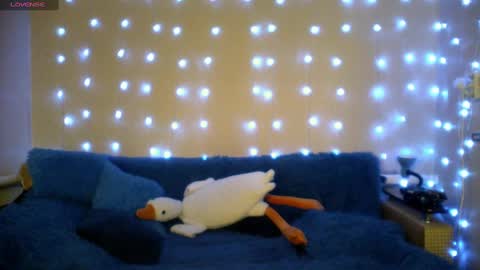 Milaxcute online show from February 19, 2025, 11:49 am