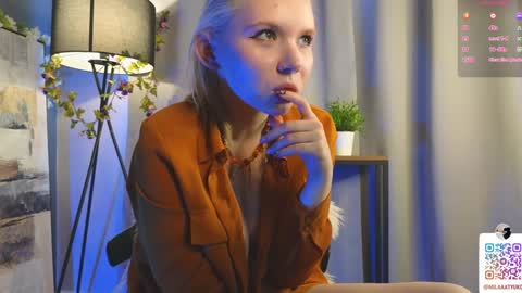 Mila online show from February 3, 2025, 8:46 am