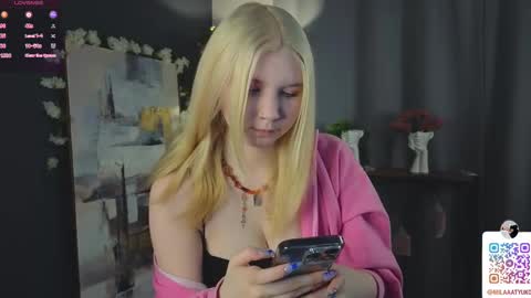 Mila online show from February 14, 2025, 2:39 am