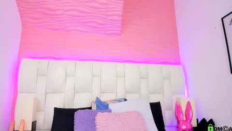 mile_loucrath online show from February 13, 2025, 11:58 pm