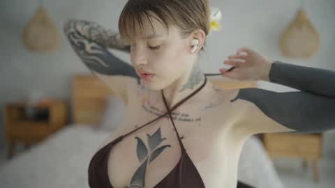 M  Telegram mamagotachannel online show from January 28, 2025, 4:18 am