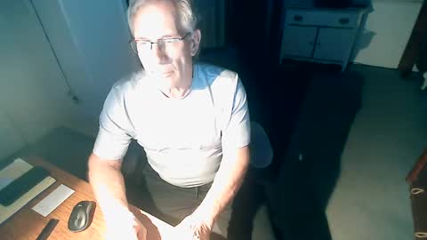Milehi1958 online show from February 6, 2025, 3:06 am