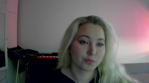 Milena new nonude shy blonde natural online show from May 2, 2026, 6:02 pm