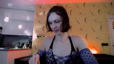 Milena Hardy online show from December 16, 2024, 4:45 am
