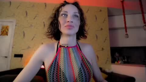 Milena Hardy online show from January 28, 2025, 4:50 am