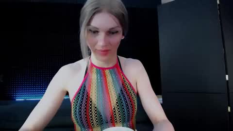 Milena Hardy online show from September 19, 2025, 4:14 am