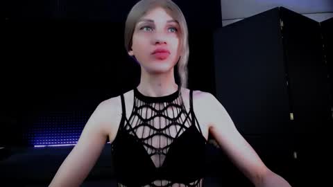 Milena Hardy online show from October 17, 2025, 4:59 am