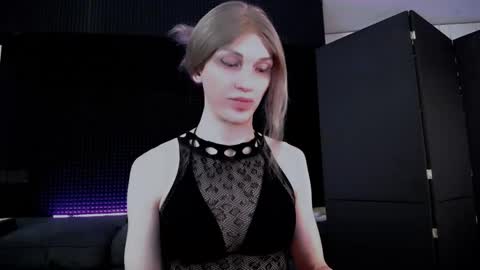 Milena Hardy online show from October 23, 2025, 4:12 am