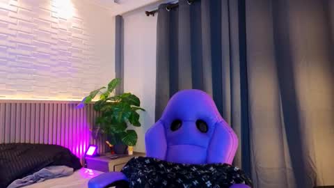 milena_lawson online show from November 1, 2025, 11:12 am