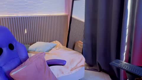 Snapshot of milena_lawson chatting on July 6, 2026, 12:57 pm milena_lawson online show from July 6, 2026, 12:57 pm