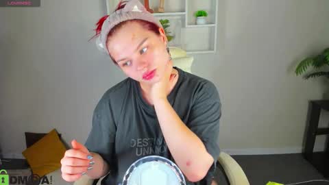 milena_sue online show from September 9, 2025, 1:05 am