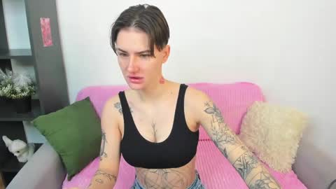 milenakeeks online show from April 6, 2026, 1:25 am