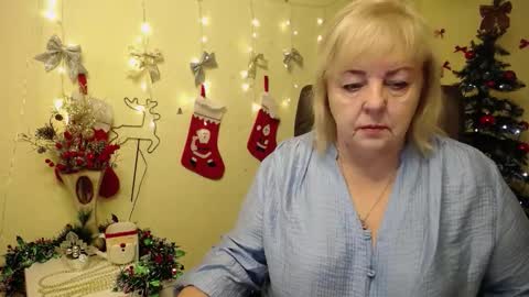 Milena online show from December 18, 2025, 6:19 am