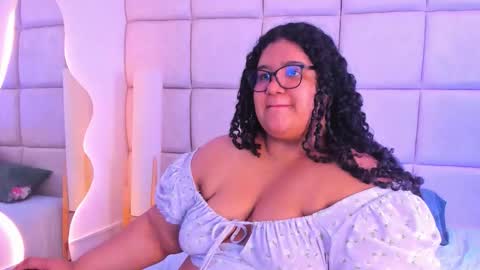 Snapshot of miley_colins0 chatting on November 11, 2025, 9:15 pm Miley online show from November 11, 2025, 9:15 pm