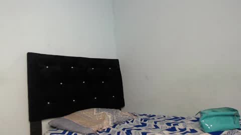 Anay velez online show from April 12, 2026, 5:23 am