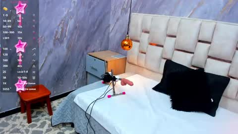 Lili  online show from April 13, 2026, 12:32 pm