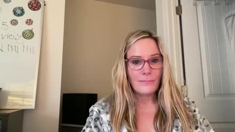 Snapshot of milf_goddess chatting on January 12, 2025, 9:51 pm MIlf Goddess online show from January 12, 2025, 9:51 pm
