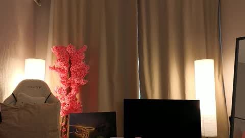 Filicia online show from October 14, 2025, 7:09 am