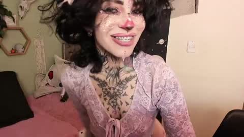 Snapshot of milf_onlyseduction chatting on April 29, 2026, 1:37 pm Isabella online show from April 29, 2026, 1:37 pm