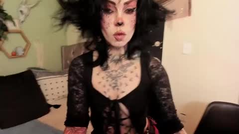 Snapshot of milf_onlyseduction chatting on May 27, 2026, 1:52 pm Isabella online show from May 27, 2026, 1:52 pm