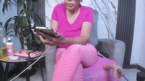 Snapshot of milf_sikiu chatting on May 24, 2026, 11:21 pm milf sikiu online show from May 24, 2026, 11:21 pm