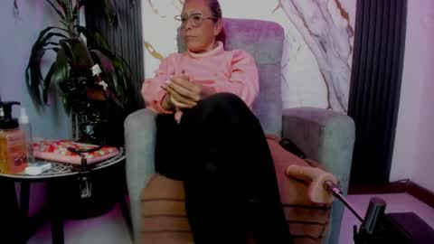  milf sikiu  online show from July 2, 2026, 11:22 pm