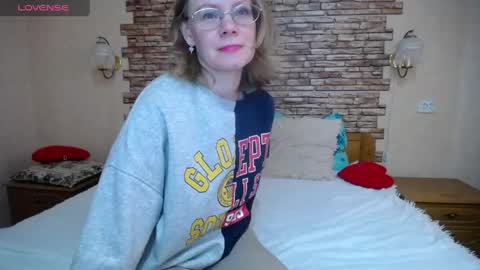 Snapshot of milfaolla chatting on May 4, 2026, 3:52 pm Elen online show from May 4, 2026, 3:52 pm