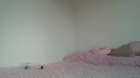 milfevha online show from March 23, 2026, 8:35 pm