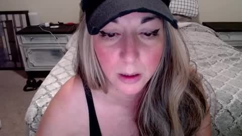 MILF Monee online show from December 27, 2024, 12:39 am