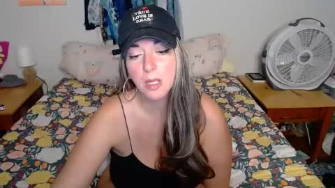 MILF Monee online show from September 23, 2025, 12:35 am