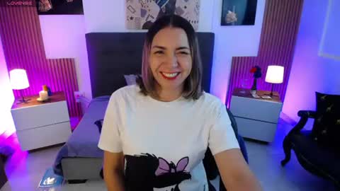 Sara  online show from June 25, 2026, 11:37 am