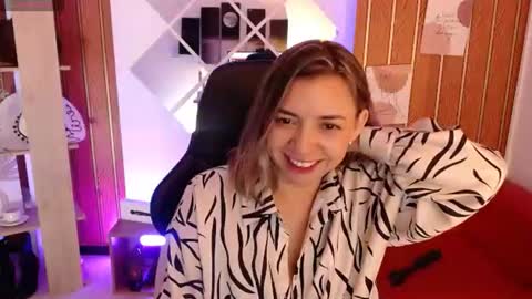 Sara  online show from July 7, 2026, 11:14 am