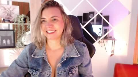 Sara  online show from July 12, 2026, 11:12 am