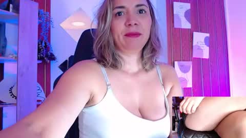 Sara  online show from July 25, 2026, 10:57 am