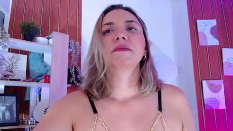 Sara  online show from July 28, 2026, 11:05 am