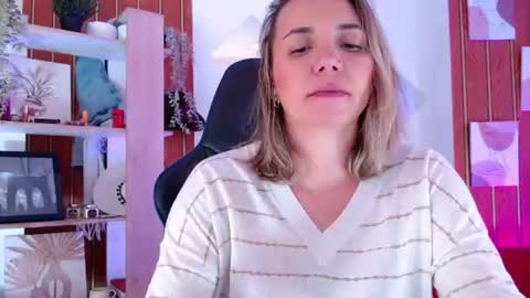 Sara  online show from July 28, 2026, 2:13 pm