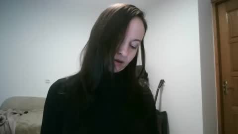 miliah online show from November 4, 2025, 8:19 pm