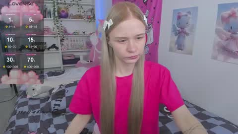 Milia online show from March 4, 2025, 10:38 pm