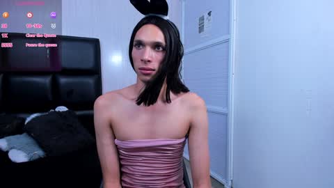 Snapshot of milk_max18 chatting on January 17, 2025, 6:57 am MAX online show from January 17, 2025, 6:57 am