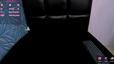 Snapshot of milk_max18 chatting on January 23, 2025, 12:46 am MAX online show from January 23, 2025, 12:46 am