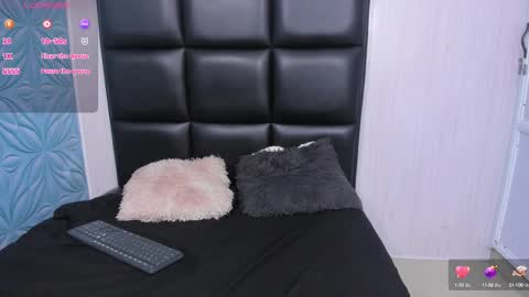 Snapshot of milk_max18 chatting on February 16, 2025, 1:03 am MAX online show from February 16, 2025, 1:03 am