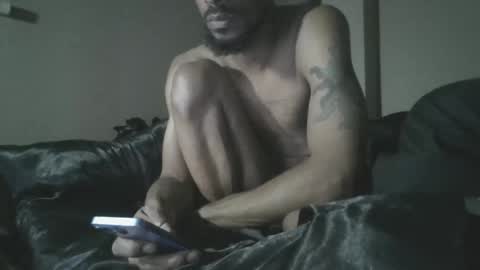 Milk Chocolate Sensei online show from January 15, 2025, 3:43 am