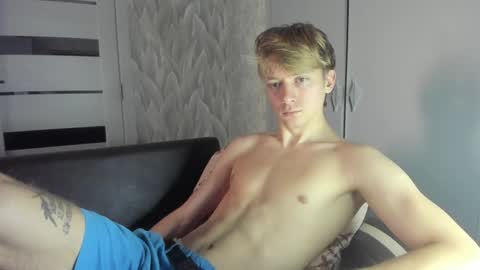 Snapshot of milkiwy chatting on December 21, 2024, 5:58 am Isaac online show from December 21, 2024, 5:58 am