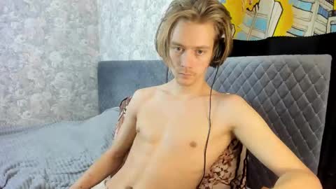 Snapshot of milkiwy chatting on October 30, 2025, 5:02 pm Isaac online show from October 30, 2025, 5:02 pm