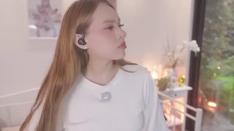 Snapshot of milky_0 chatting on July 9, 2026, 7:18 pm milky_0 online show from July 9, 2026, 7:18 pm