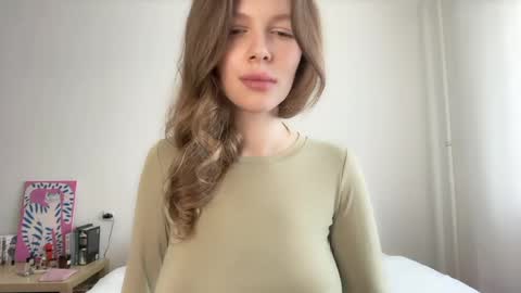 Snapshot of milky__way_ chatting on May 17, 2026, 1:51 pm milky__way_ online show from May 17, 2026, 1:51 pm