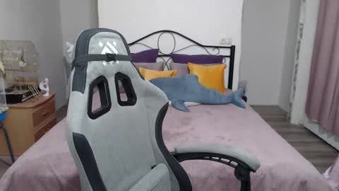 Milky online show from March 10, 2025, 12:51 am